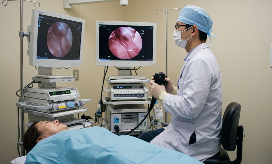 ③モニターによる胃カメラ検査